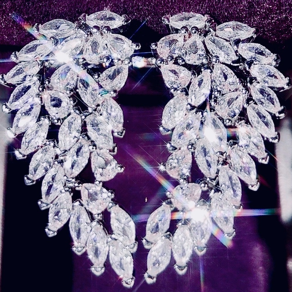 Angel Wings Silver Feathers Intense Sparkle Statement Ring w/ Simulated Diamonds - Picture 6 of 12